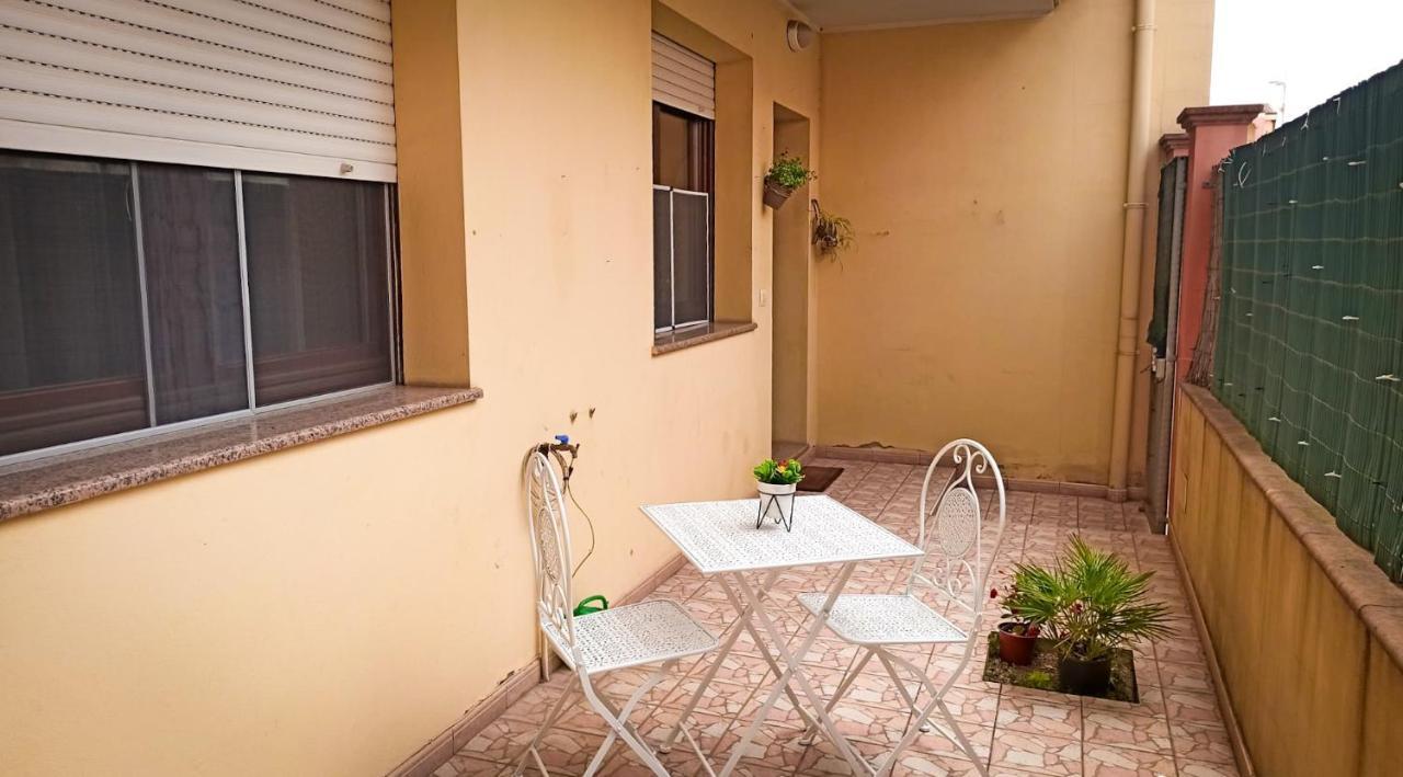 Domumontegrappa - Appartamento Indipendente Con Giardino - Сесту Экстерьер фото